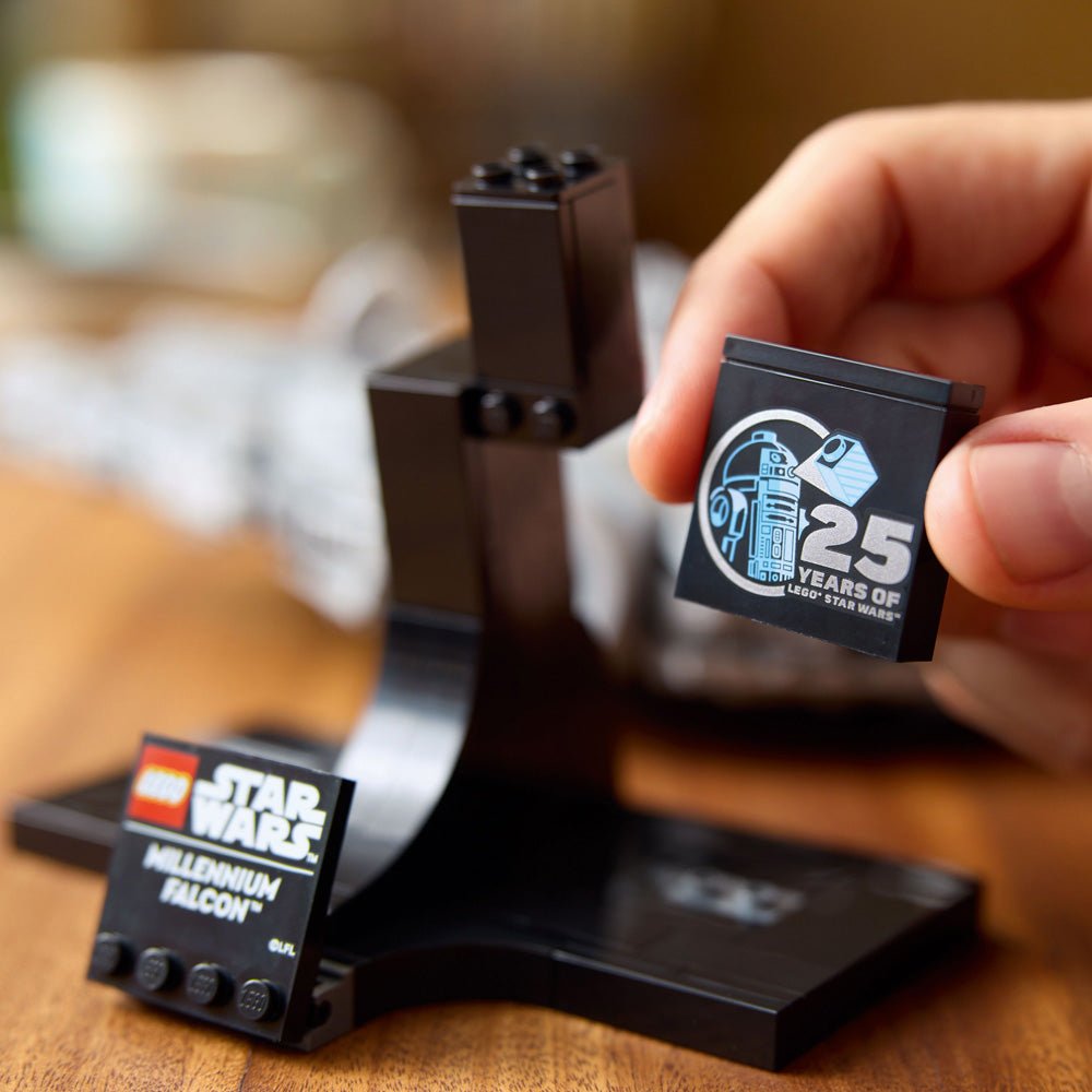LEGO Star Wars Millennium Falcon 75375
